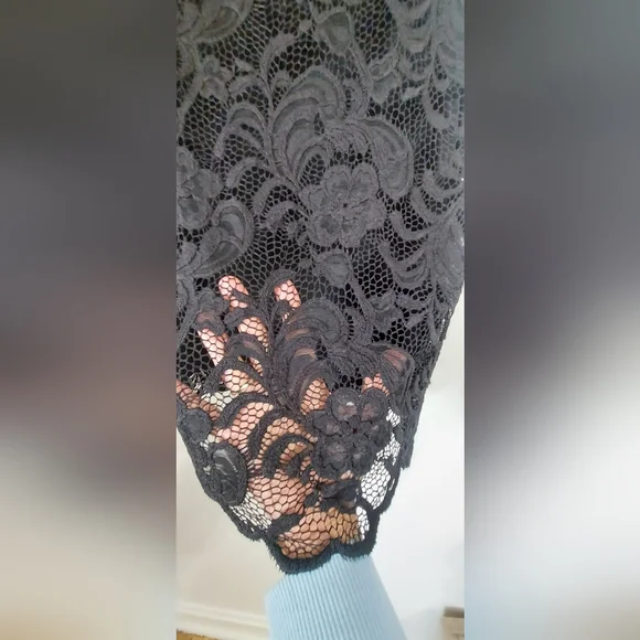 Ambiance off shoulder mini dress size medium - Picture 3 of 6